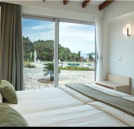 3 bedroom seaside villa with pool & jacuzzi, near Acharavi, sleeps 6